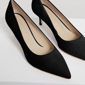 THEORY City 55 Pump in Suede BRAND NEW with box Size 35 (US 5)